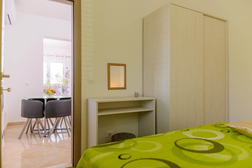 Apartments Bava Trogir Exterior foto